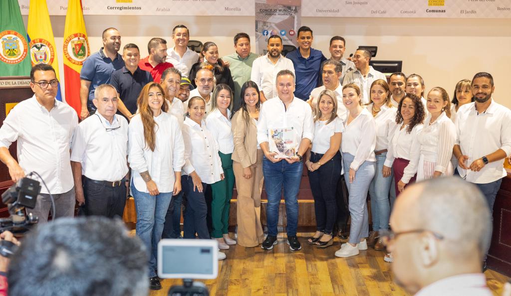 Alcalde de Pereira Mauricio Salazar, radicó el Plan de Desarrollo 2024-2027 ante el Concejo&nbsp;Municipal