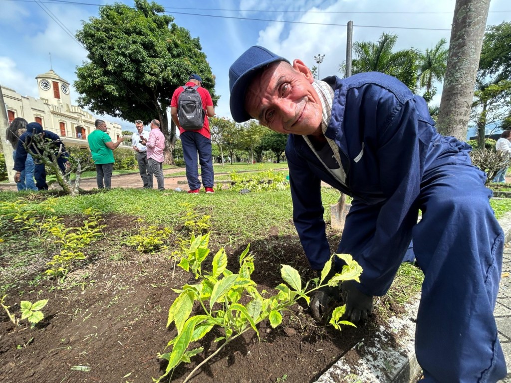 Usuarios del albergue para habitante de calle continúan embelleciendo a&nbsp;Pereira